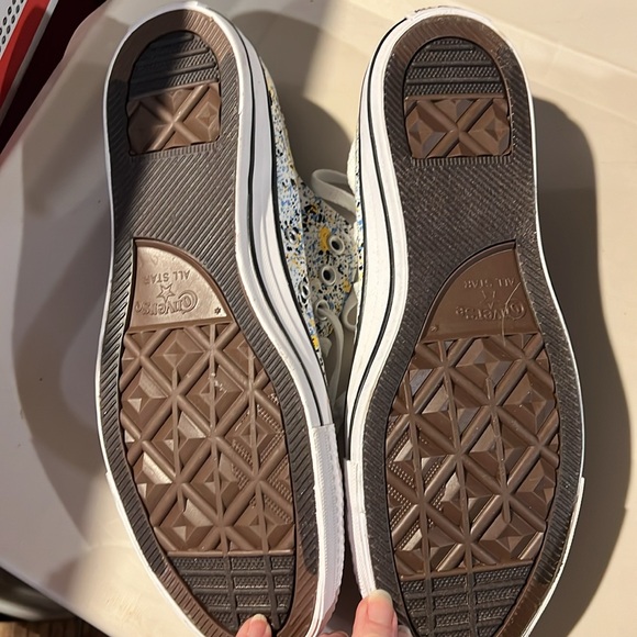 Converse unisex tennis shoes - Picture 2 of 4